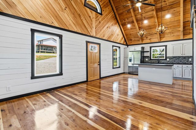 495 Pumpkin Crk Circle, Jamestown, KY 42629