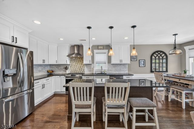 24 Amendola Dr, Netcong Boro, NJ 07857