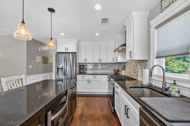 24 Amendola Dr, Netcong Boro, NJ 07857