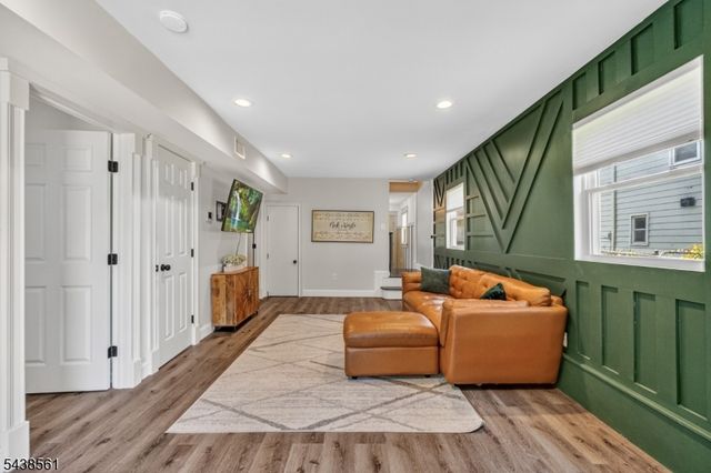 24 Amendola Dr, Netcong Boro, NJ 07857
