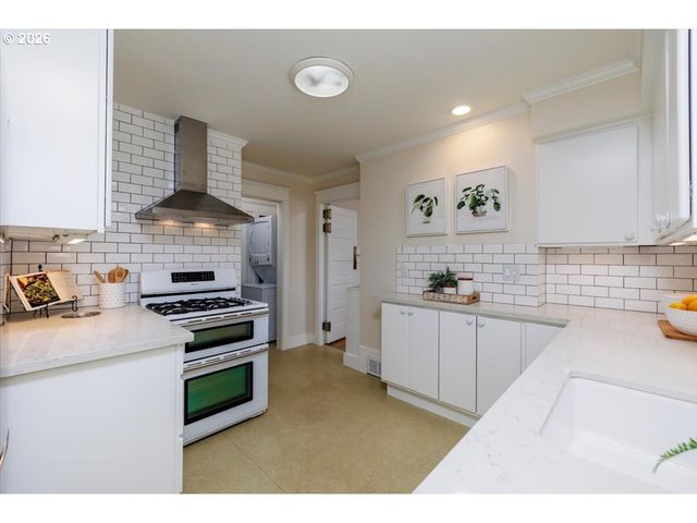 6724 Se 18TH Ave, Portland, OR 97202