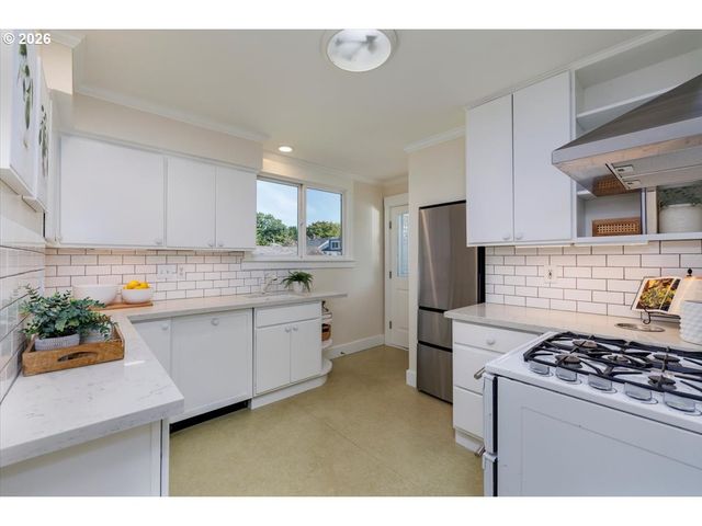 6724 Se 18TH Ave, Portland, OR 97202