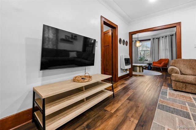 2257 Hewitt Street, Hamtramck, MI 48212