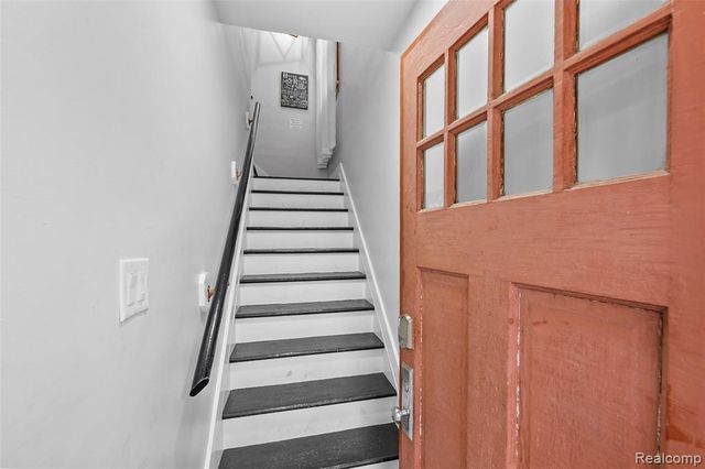 2257 Hewitt Street, Hamtramck, MI 48212