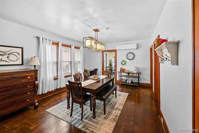 2257 Hewitt Street, Hamtramck, MI 48212