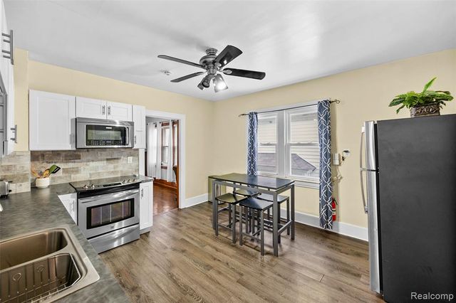 2257 Hewitt Street, Hamtramck, MI 48212