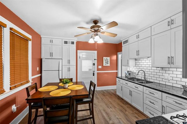 2257 Hewitt Street, Hamtramck, MI 48212