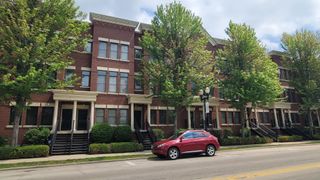 179 S Grove Avenue, Elgin, IL 60120
