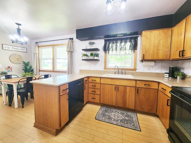 1324 House Street, Beloit, WI 53511