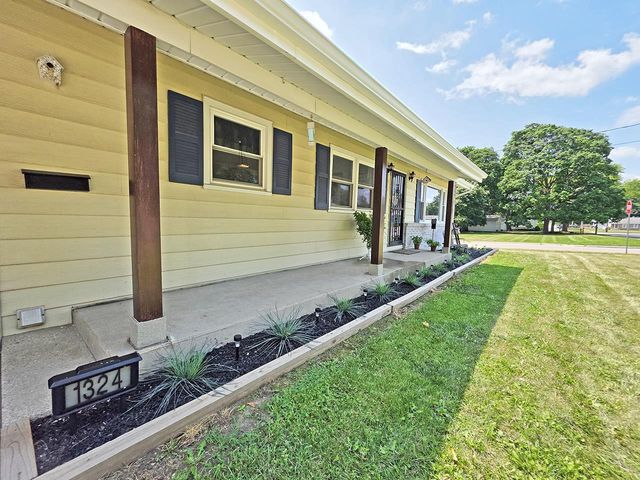 1324 House Street, Beloit, WI 53511