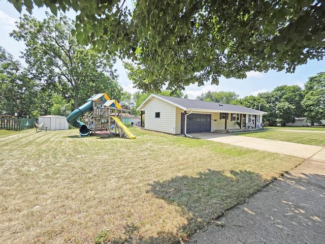 1324 House Street, Beloit, WI 53511