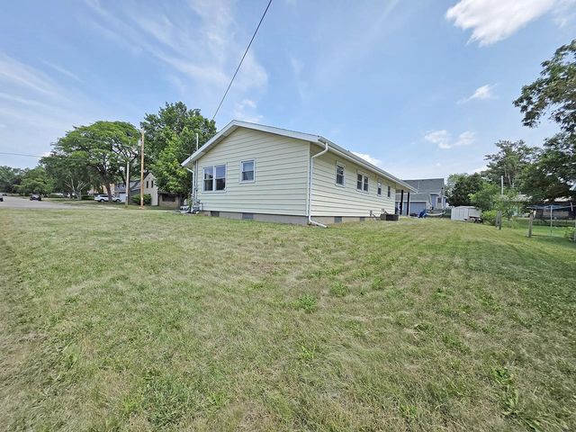 1324 House Street, Beloit, WI 53511