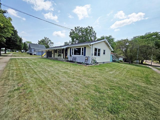 1324 House Street, Beloit, WI 53511