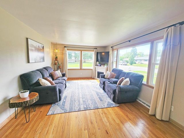 1324 House Street, Beloit, WI 53511