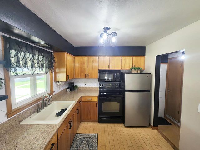 1324 House Street, Beloit, WI 53511
