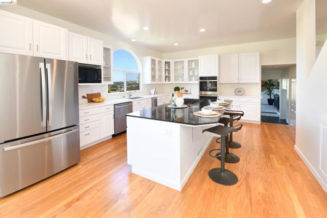 2546 Alva Ave, El Cerrito, CA 94530