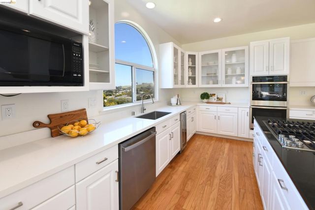 2546 Alva Ave, El Cerrito, CA 94530