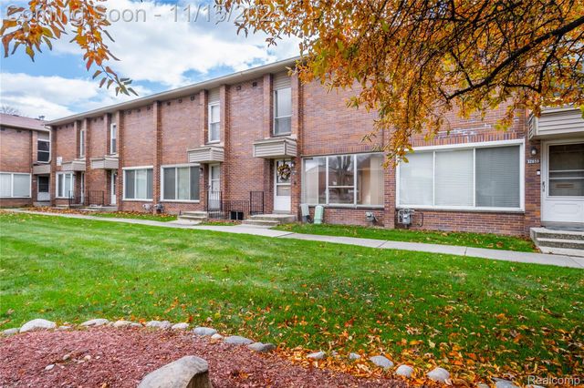 32661 5 Mile Road, Livonia, MI 48154