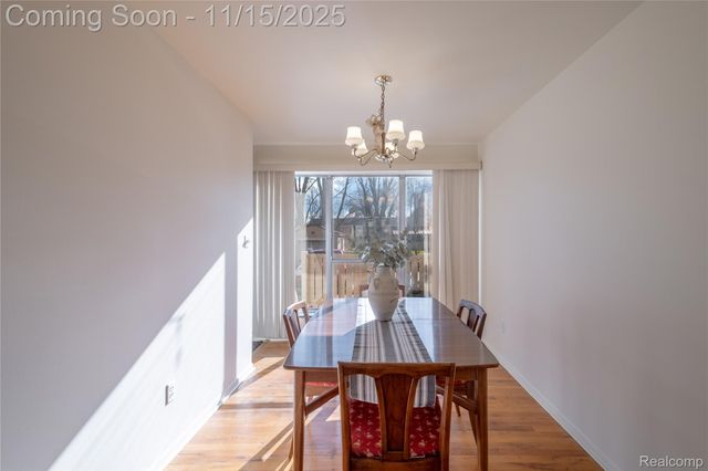 32661 5 Mile Road, Livonia, MI 48154