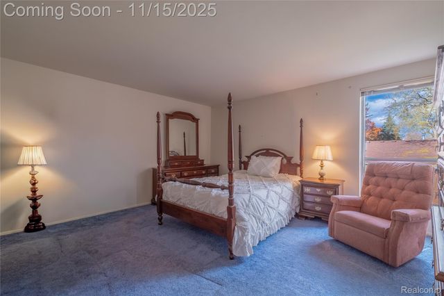 32661 5 Mile Road, Livonia, MI 48154