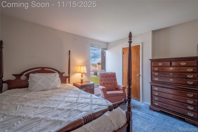 32661 5 Mile Road, Livonia, MI 48154