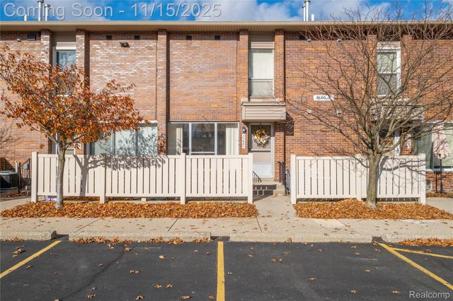 32661 5 Mile Road, Livonia, MI 48154