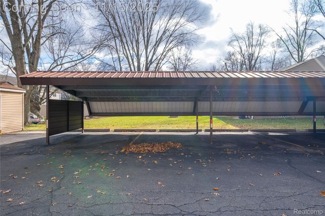 32661 5 Mile Road, Livonia, MI 48154