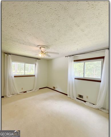 125 Cannongate Circle, Sharpsburg, GA 30277