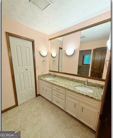 125 Cannongate Circle, Sharpsburg, GA 30277