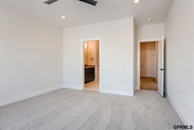 18483 Robin Circle, Omaha, NE 68136