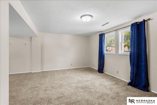 6612 S 108 Avenue, Omaha, NE 68137