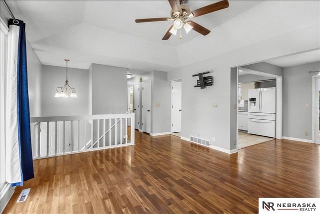 6612 S 108 Avenue, Omaha, NE 68137
