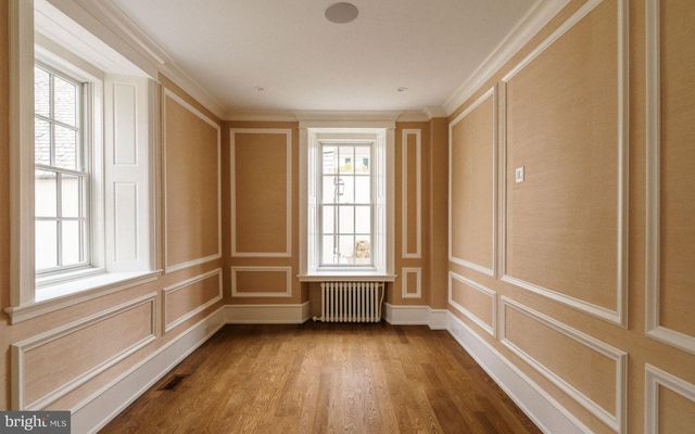 422 W CHESTNUT HILL AVE, Philadelphia, PA 19118