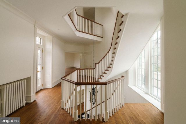 422 W CHESTNUT HILL AVE, Philadelphia, PA 19118