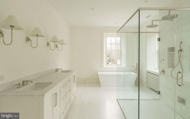 422 W CHESTNUT HILL AVE, Philadelphia, PA 19118