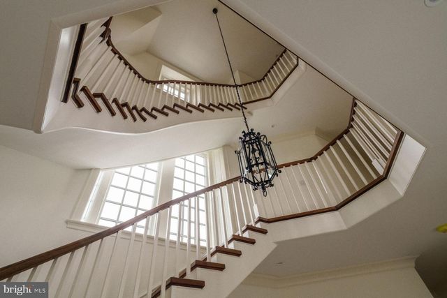 422 W CHESTNUT HILL AVE, Philadelphia, PA 19118