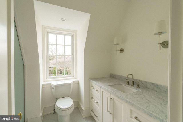 422 W CHESTNUT HILL AVE, Philadelphia, PA 19118