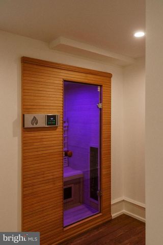 422 W CHESTNUT HILL AVE, Philadelphia, PA 19118