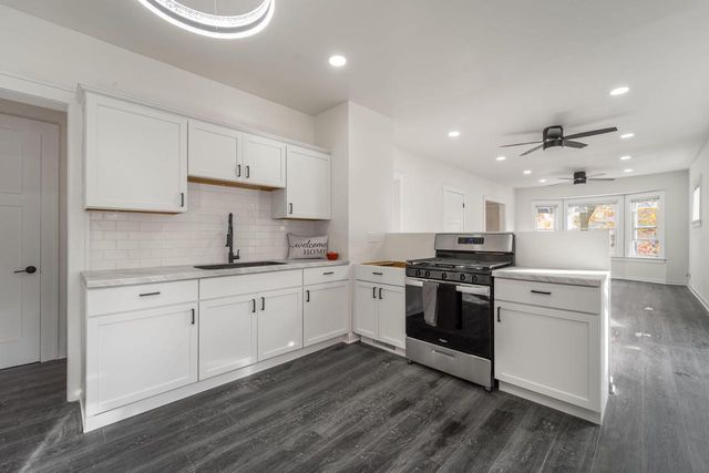 3419 N 15th STREET #3421, Milwaukee, WI 53206