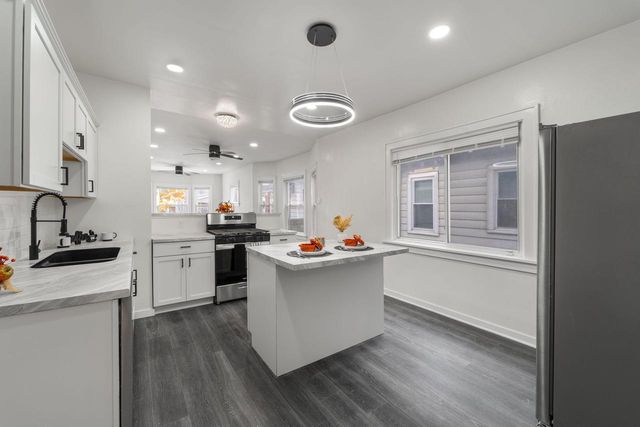 3419 N 15th STREET #3421, Milwaukee, WI 53206