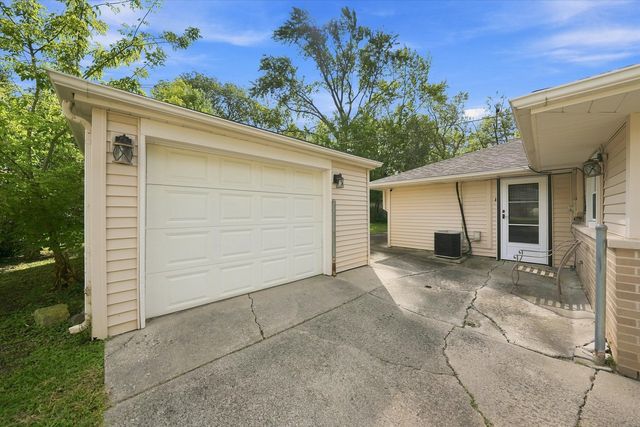 422 Suwanee Street, Park Forest, IL 60466