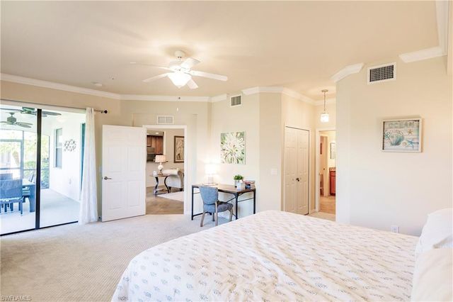 3157 Aviamar CIR 102, Naples, FL 34114