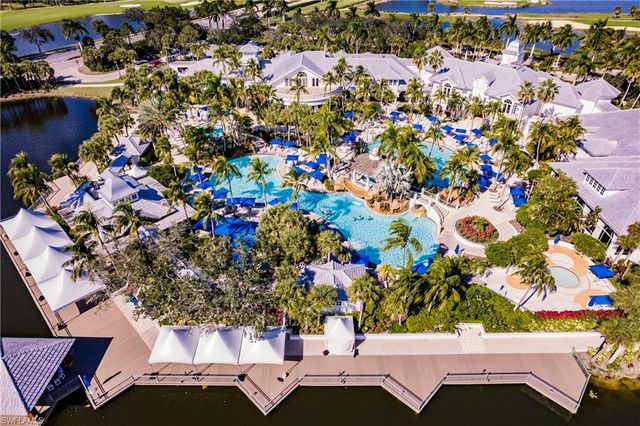 3157 Aviamar CIR 102, Naples, FL 34114