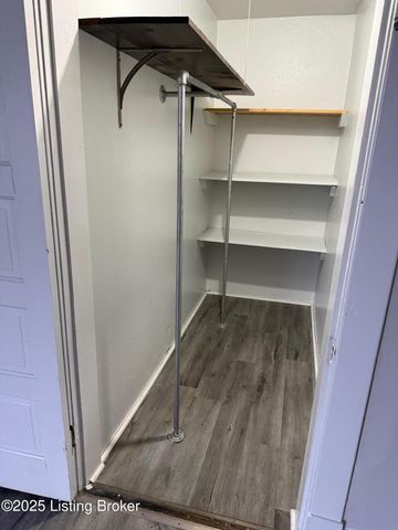 1002 Charles St, Louisville, KY 40204