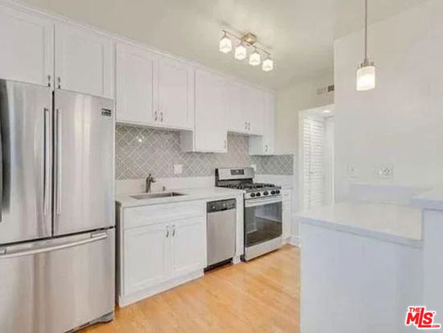 1317 N Kenmore Avenue, Los Angeles, CA 90027