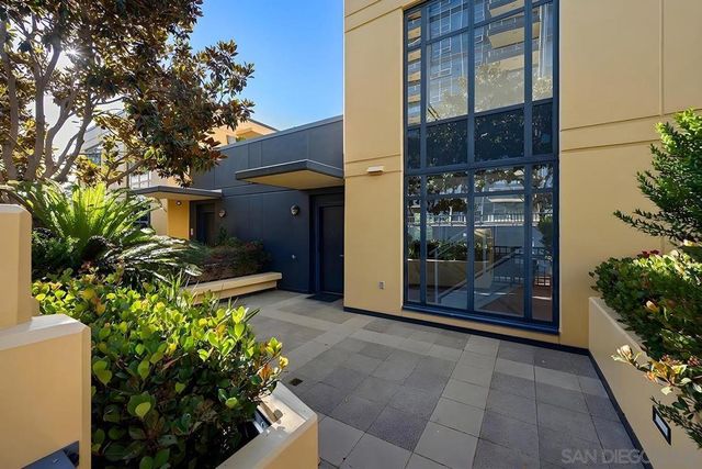 1325 Pacific Highway 313, San Diego, CA 92101