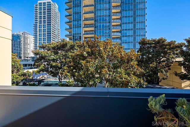 1325 Pacific Highway 313, San Diego, CA 92101