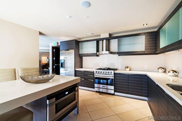 1325 Pacific Highway 313, San Diego, CA 92101