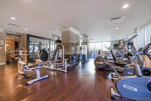 1325 Pacific Highway 313, San Diego, CA 92101