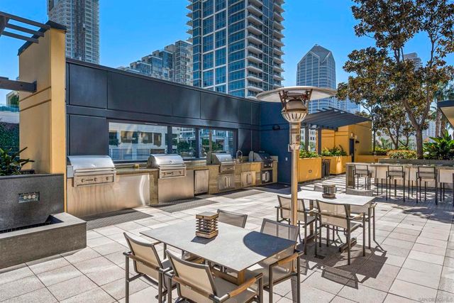 1325 Pacific Highway 313, San Diego, CA 92101